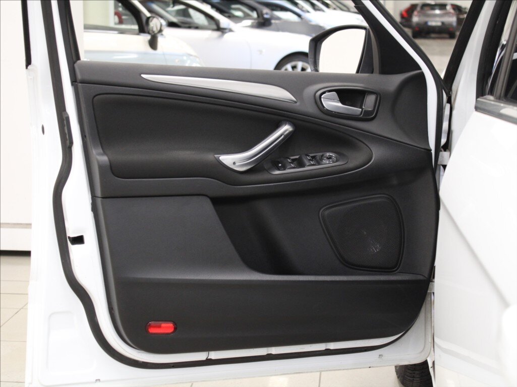 Ford S-MAX MPV 2,0 l 120 kw