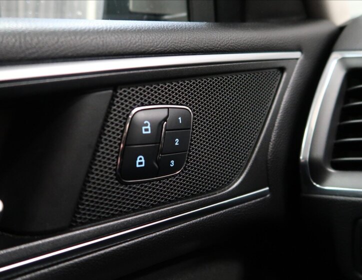 Ford S-MAX MPV 2,0 l 132 kw