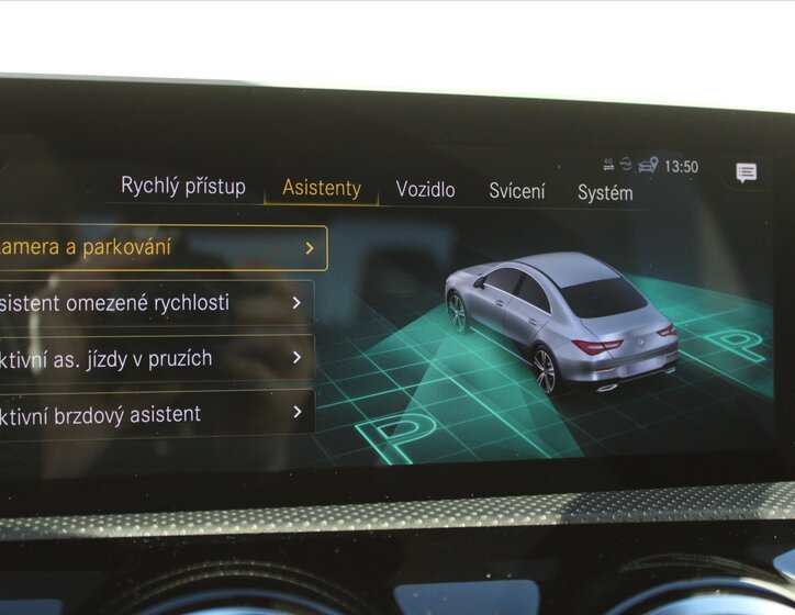 Mercedes-Benz CLA Sedan 2,0 l 140 kw