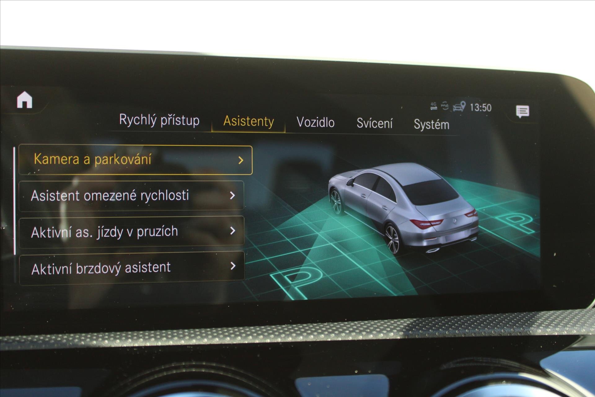 Mercedes-Benz CLA Sedan 2,0 l 140 kw