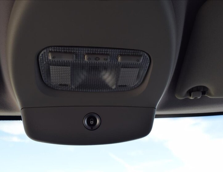 Peugeot 807 MPV 2,0 l 100 kw