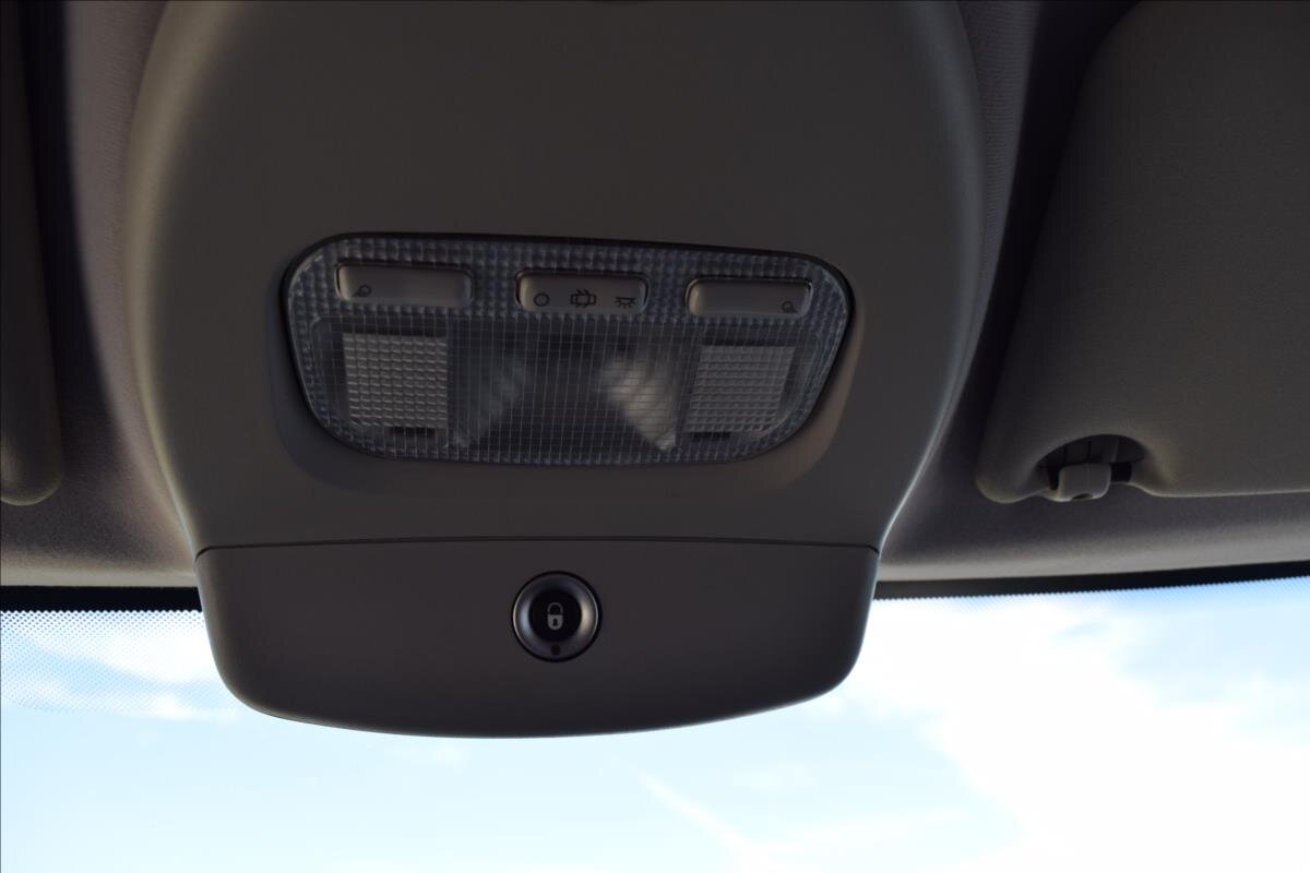Peugeot 807 MPV 2,0 l 100 kw