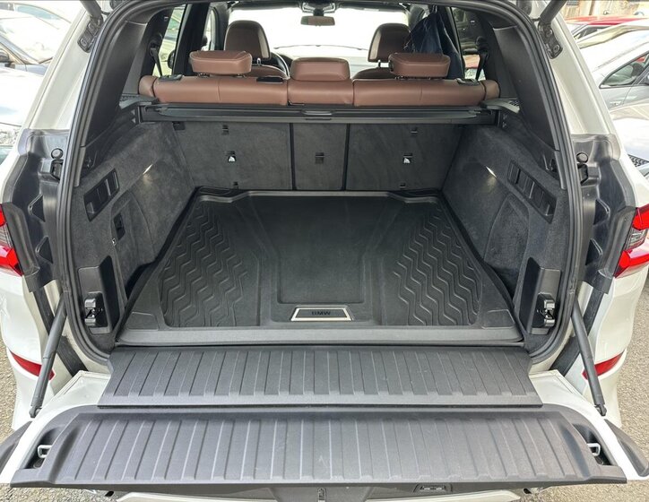 BMW X5 SUV / Terénní 3,0 l 195 kw