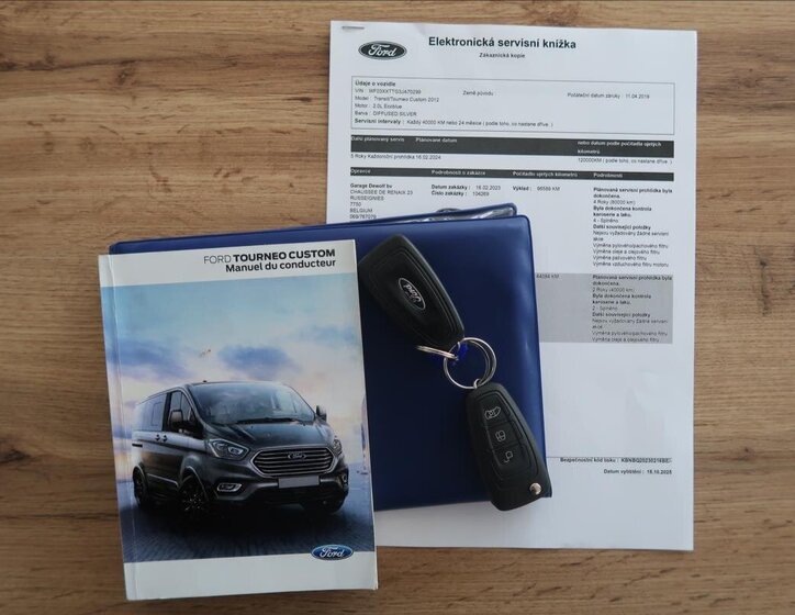 Ford Tourneo Custom MPV 2,0 l 96 kw