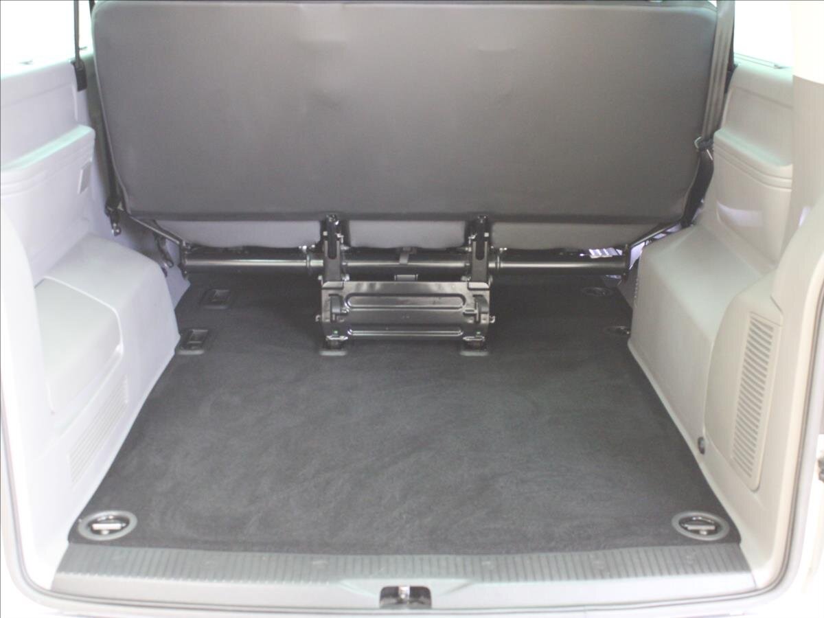 Volkswagen Caravelle Kombi 2,0 l 110 kw