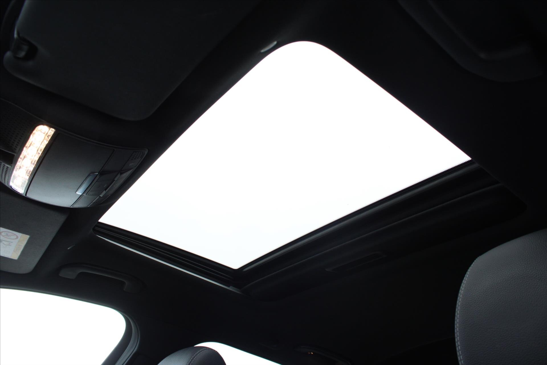 Mercedes-Benz Třídy E Kombi 2,0 l 143 kw