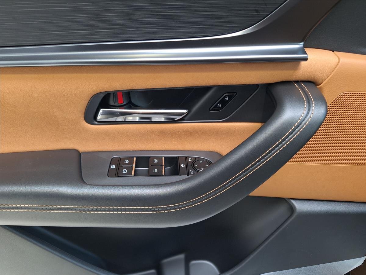 Mazda CX-80 SUV / Terénní 3,3 l 187 kw