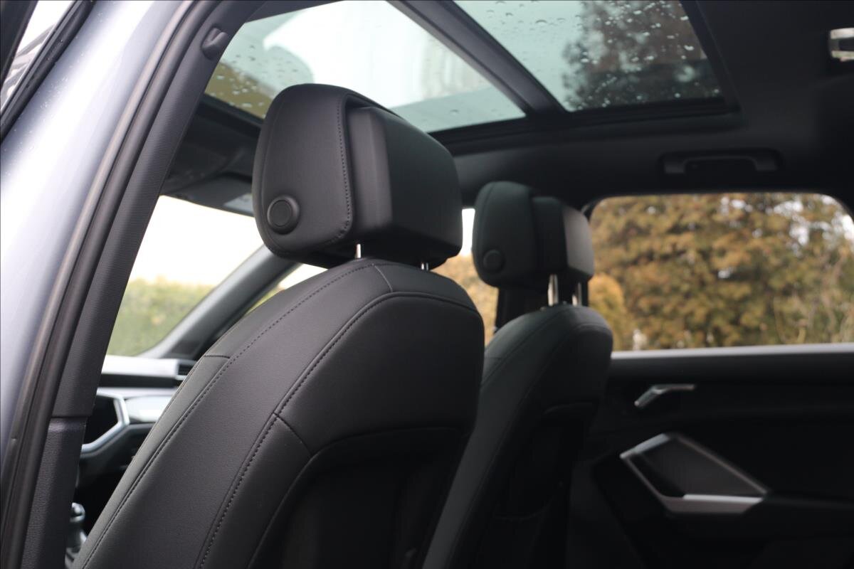 Audi Q3 SUV 2,3 l 137 kw