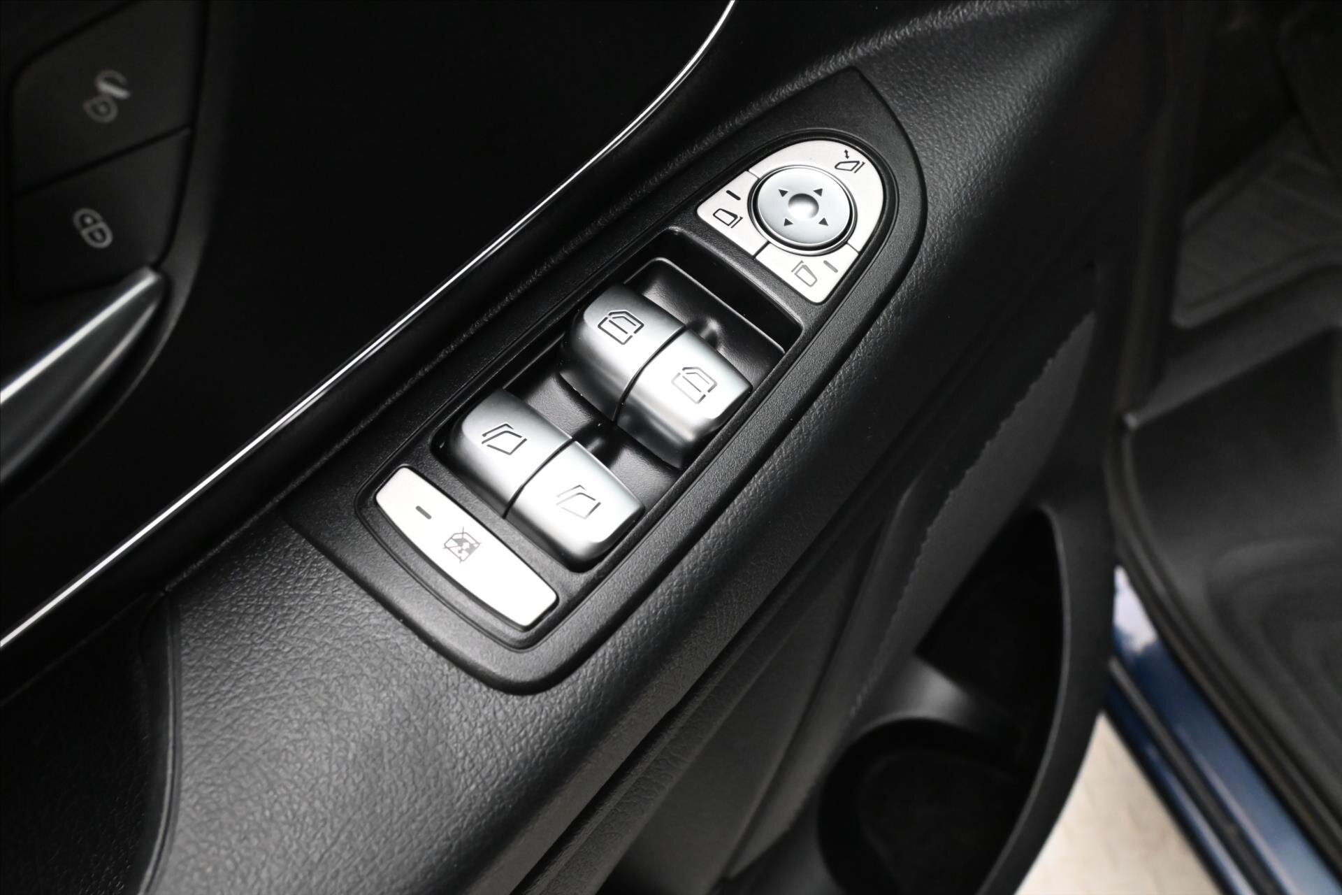 Mercedes-Benz Vito MPV 2,1 l 120 kw