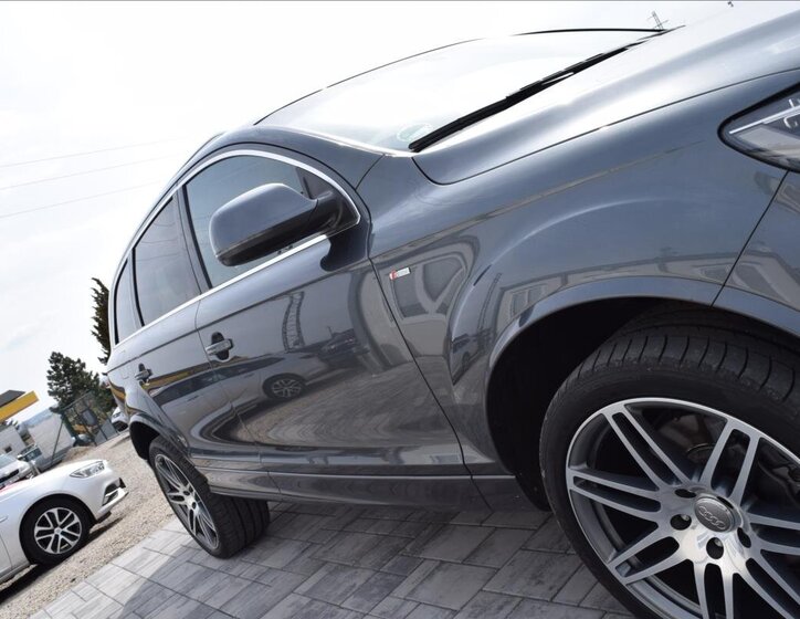 Audi Q7 SUV / Terénní 3,0 l 180 kw