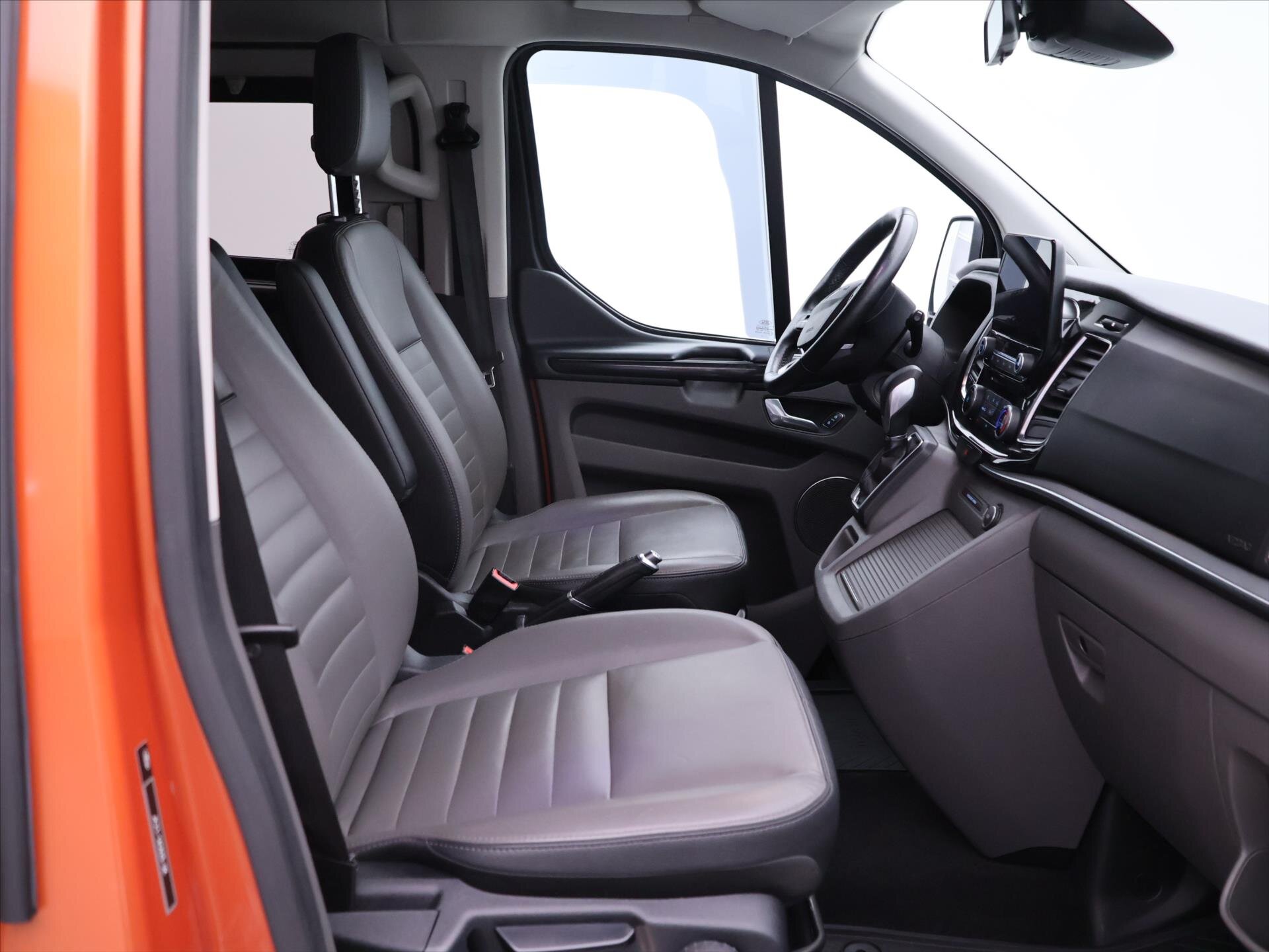 Ford Tourneo Custom Kombi 2,0 l 125 kw