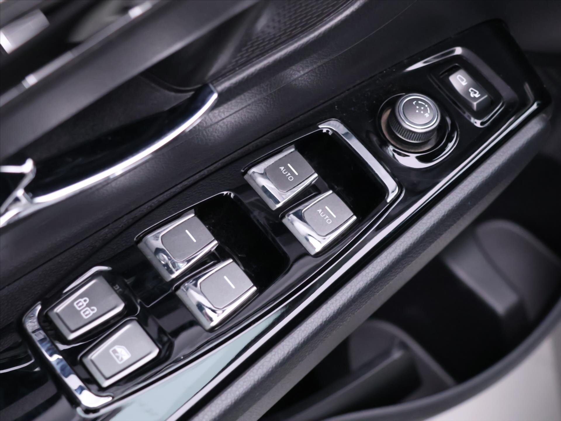 SsangYong Korando SUV / Terénní 1,5 l 120 kw