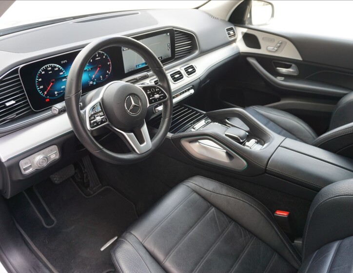 Mercedes-Benz GLE 8