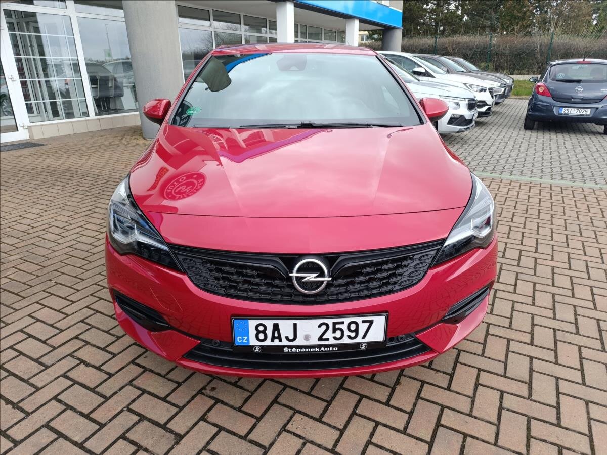 Opel Astra Hatchback 1,2 l 96 kw