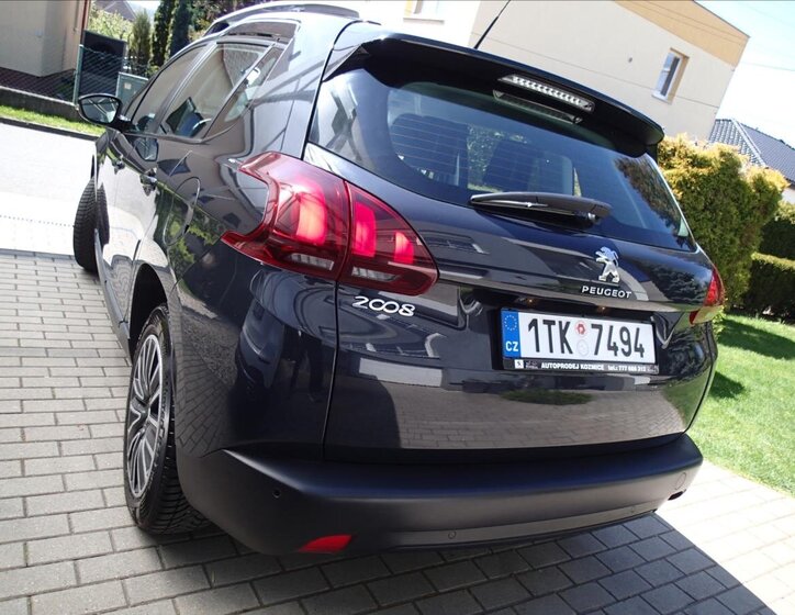 Peugeot 2008 Kombi 1,2 l 61 kw