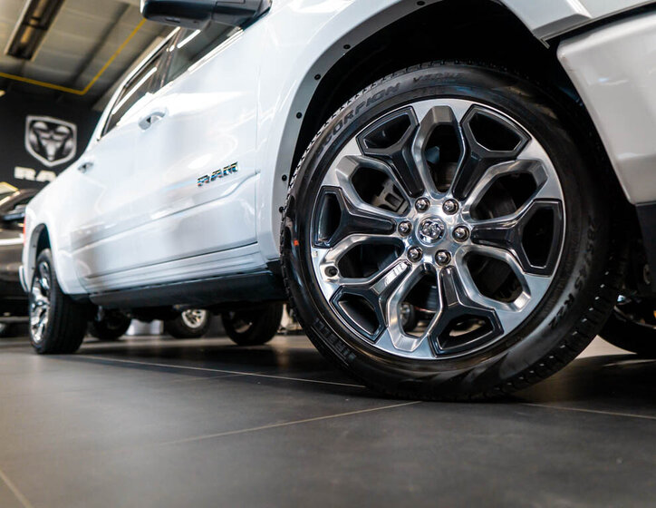 Dodge RAM Pick-up 5,7 l 291 kw