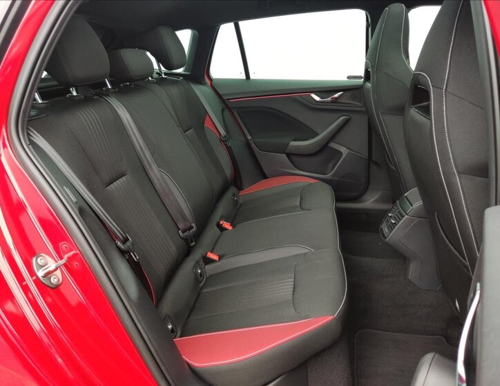 Škoda Scala Hatchback 1,5 l 110 kw