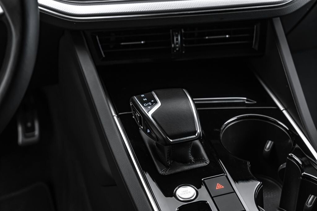 Volkswagen Touareg SUV / Terénní 3,0 l 210 kw