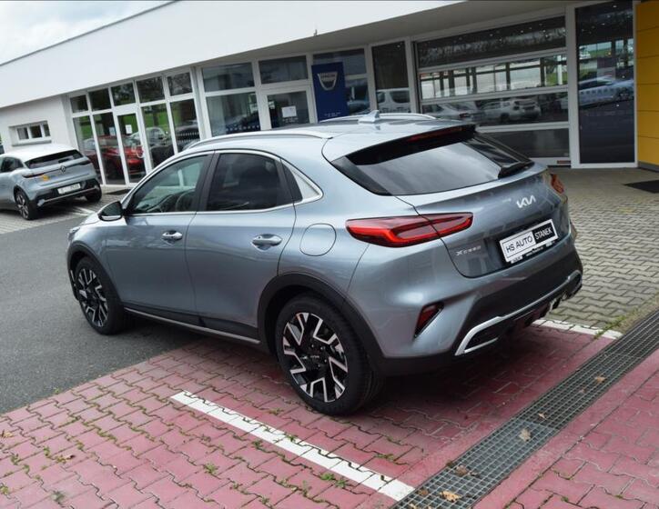 KIA XCeed 13