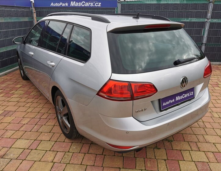 Volkswagen Golf Kombi 1,6 l 77 kw