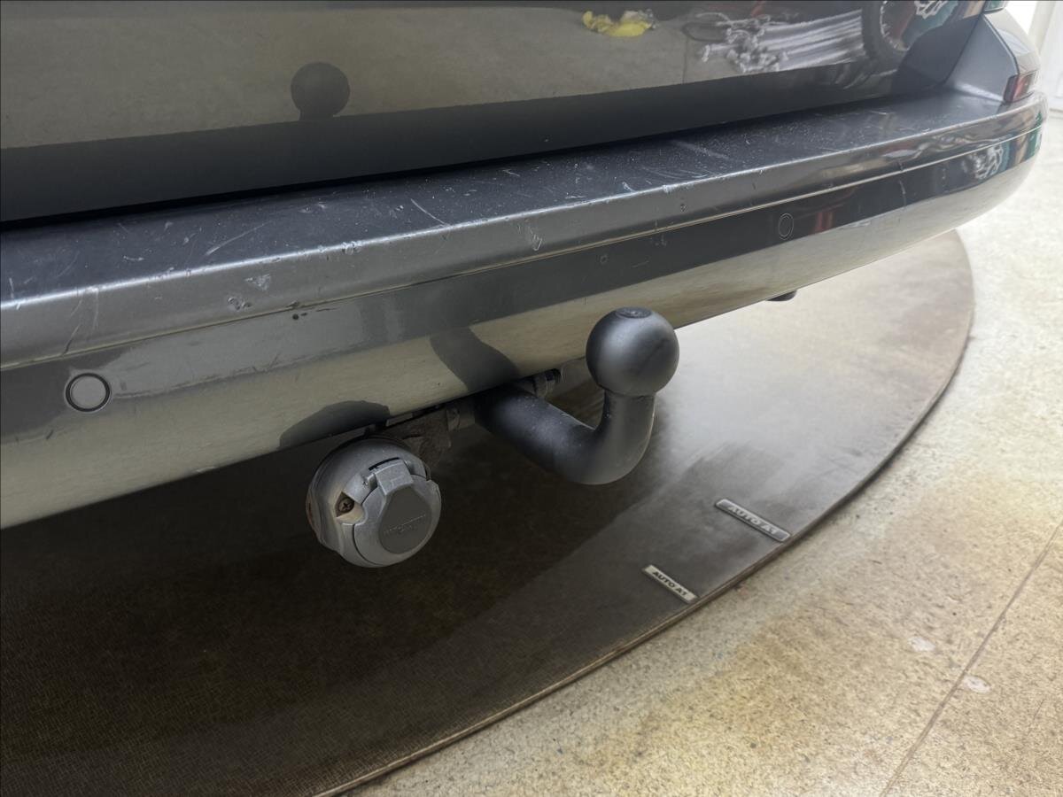 Volkswagen Caravelle Kombi 2,0 l 110 kw