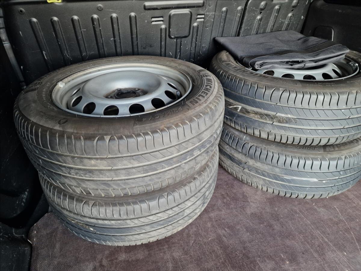 Opel Combo Skříň 1,5 l 75 kw