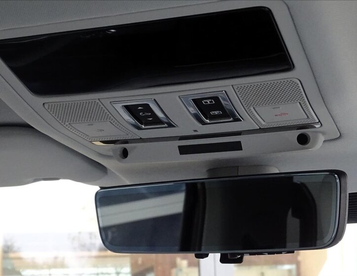 Land Rover Defender SUV / Terénní 5,0 l 313 kw