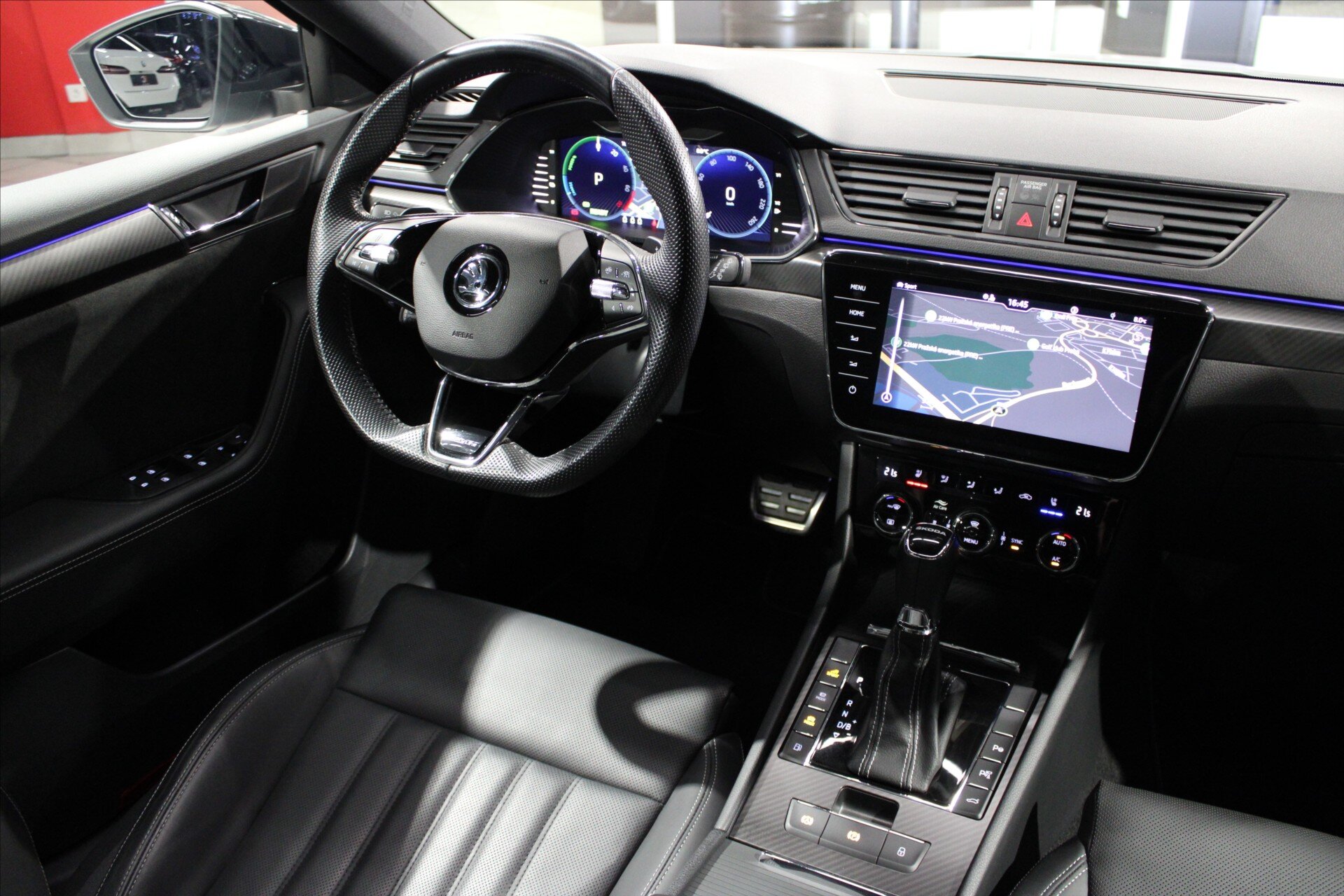 Škoda Superb Liftback 1,4 l 160 kw