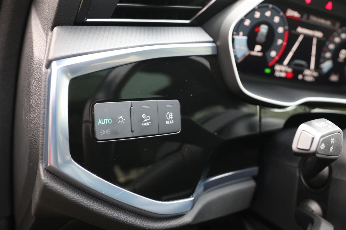 Audi Q3 SUV / Terénní 2,0 l 137 kw