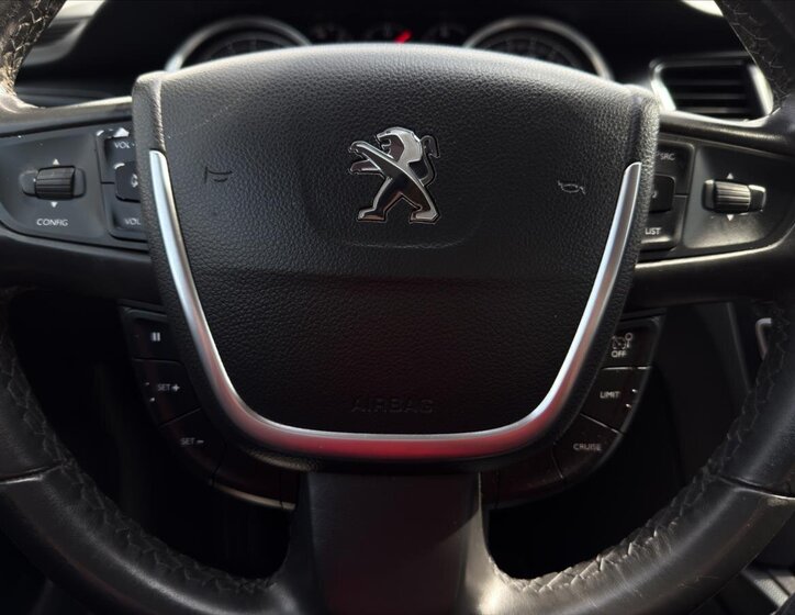 Peugeot 508 Sedan / Limuzína 2,0 l 120 kw