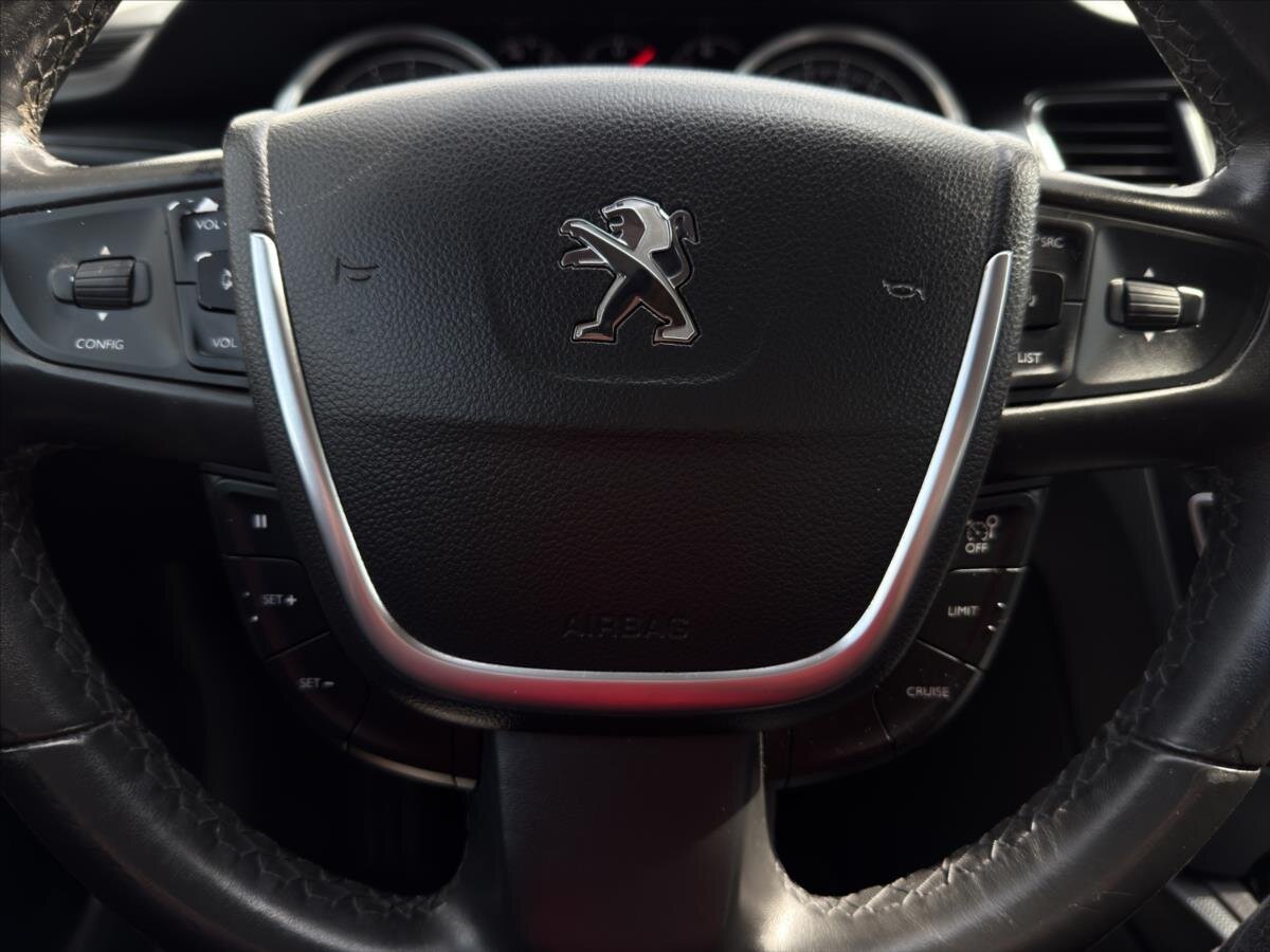 Peugeot 508 Sedan / Limuzína 2,0 l 120 kw