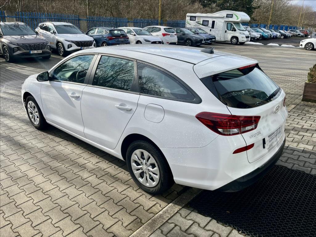 Hyundai i30 Kombi 1,5 l 71 kw