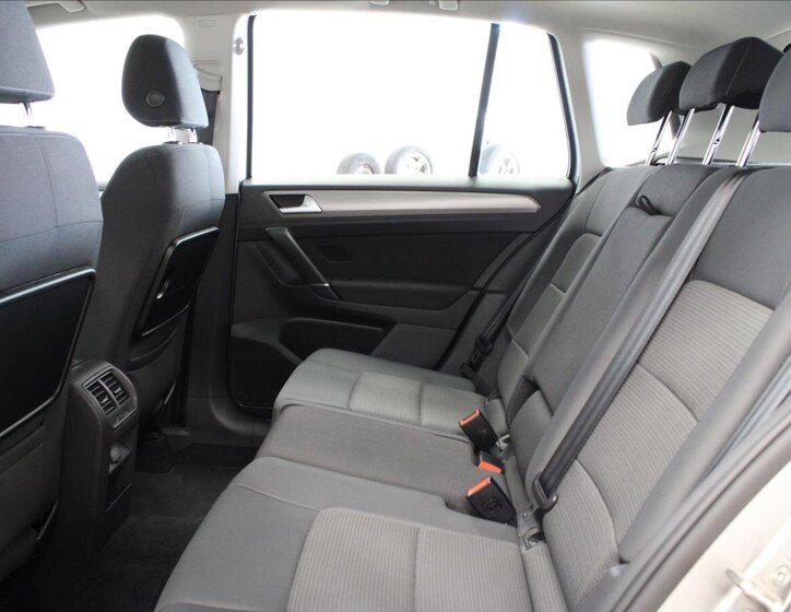 Volkswagen Golf Sportsvan Kombi 2,0 l 110 kw