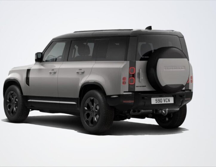 Land Rover Defender 3