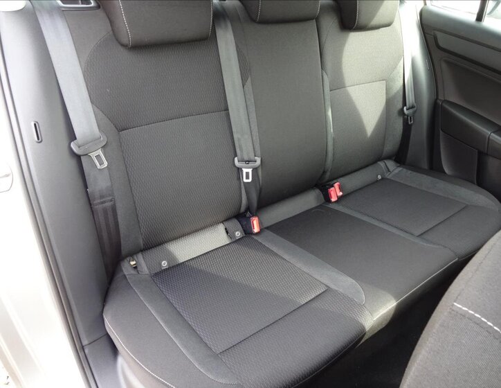 Škoda Rapid Sedan / Limuzína 1,2 l 66 kw