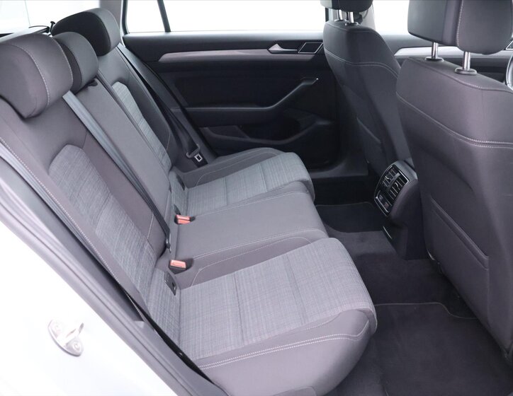 Volkswagen Passat Kombi 2,0 l 110 kw