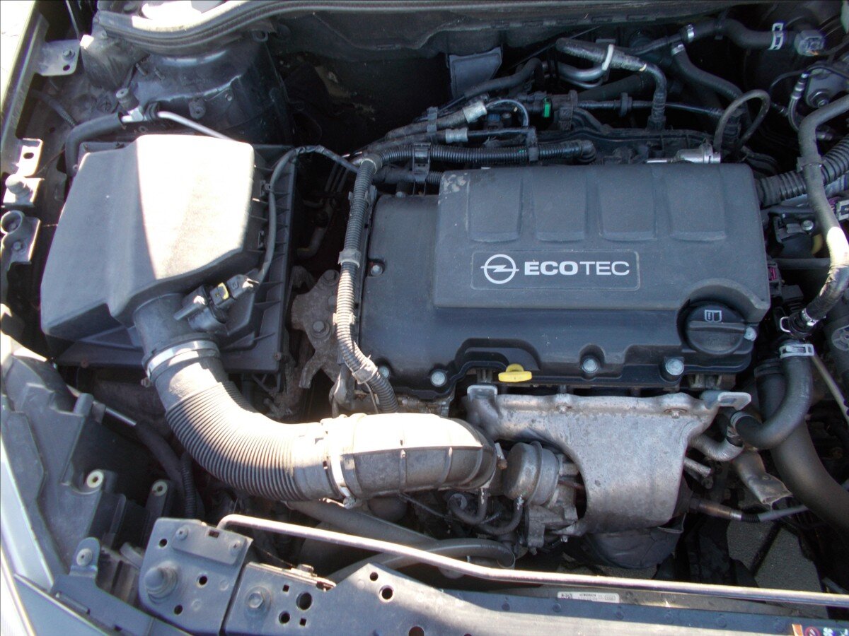 Opel Astra Sedan / Limuzína 1,4 l 103 kw