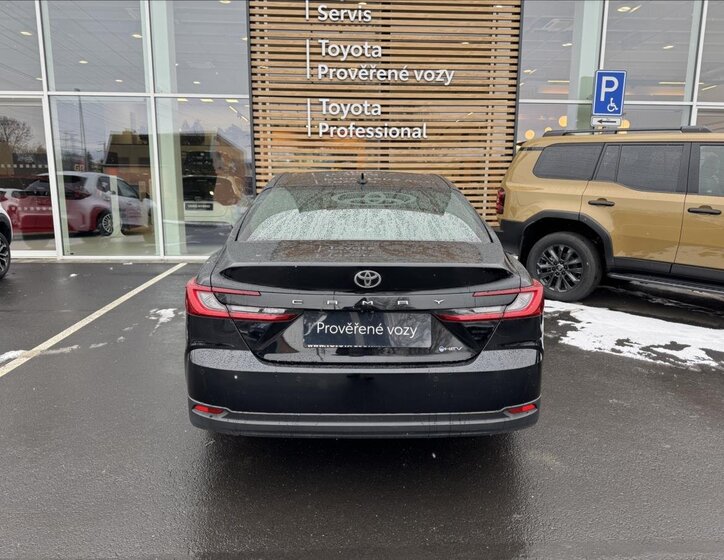 Toyota Camry Sedan 2,5 l 137 kw