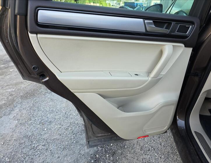 Volkswagen Touareg 24