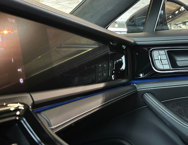 Porsche Panamera Sedan / Limuzína 4,0 l 368 kw