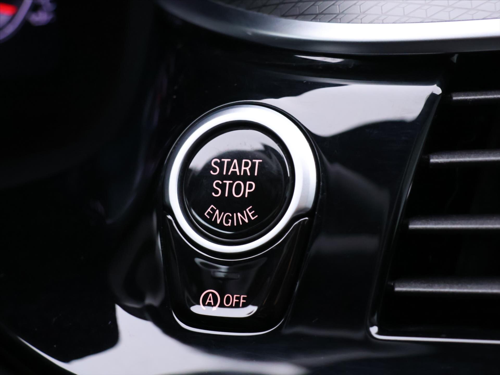 BMW Řada 5 Sedan 4,4 l 390 kw