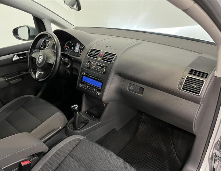 Volkswagen Touran 17