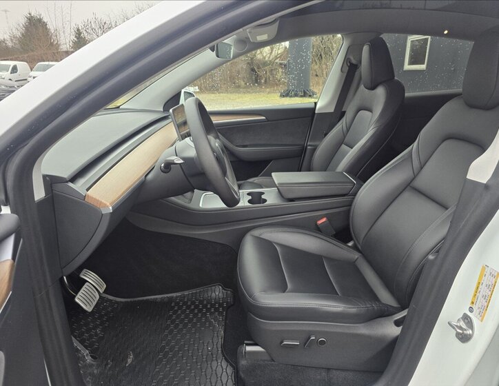 Tesla Model Y SUV 0,0 393 kw