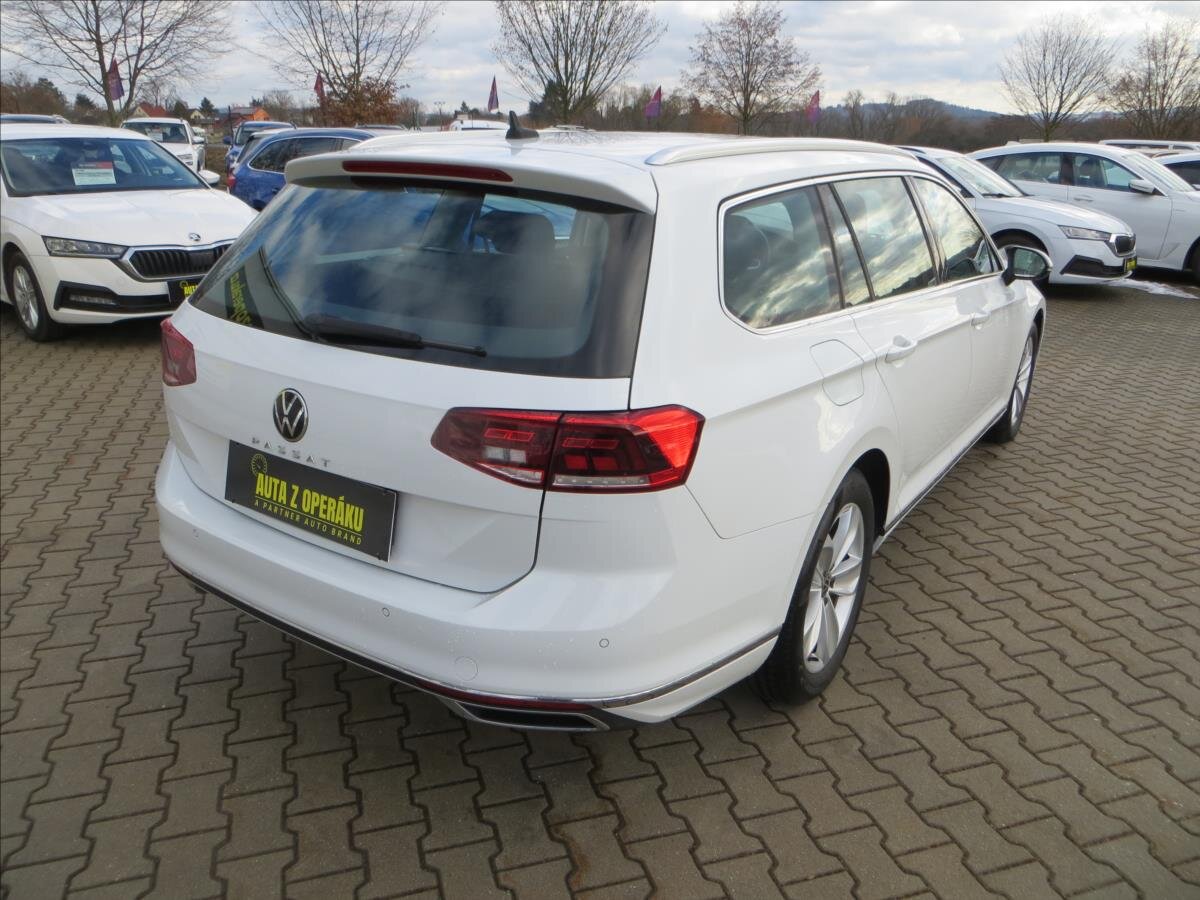 Volkswagen Passat Kombi 1,5 l 110 kw