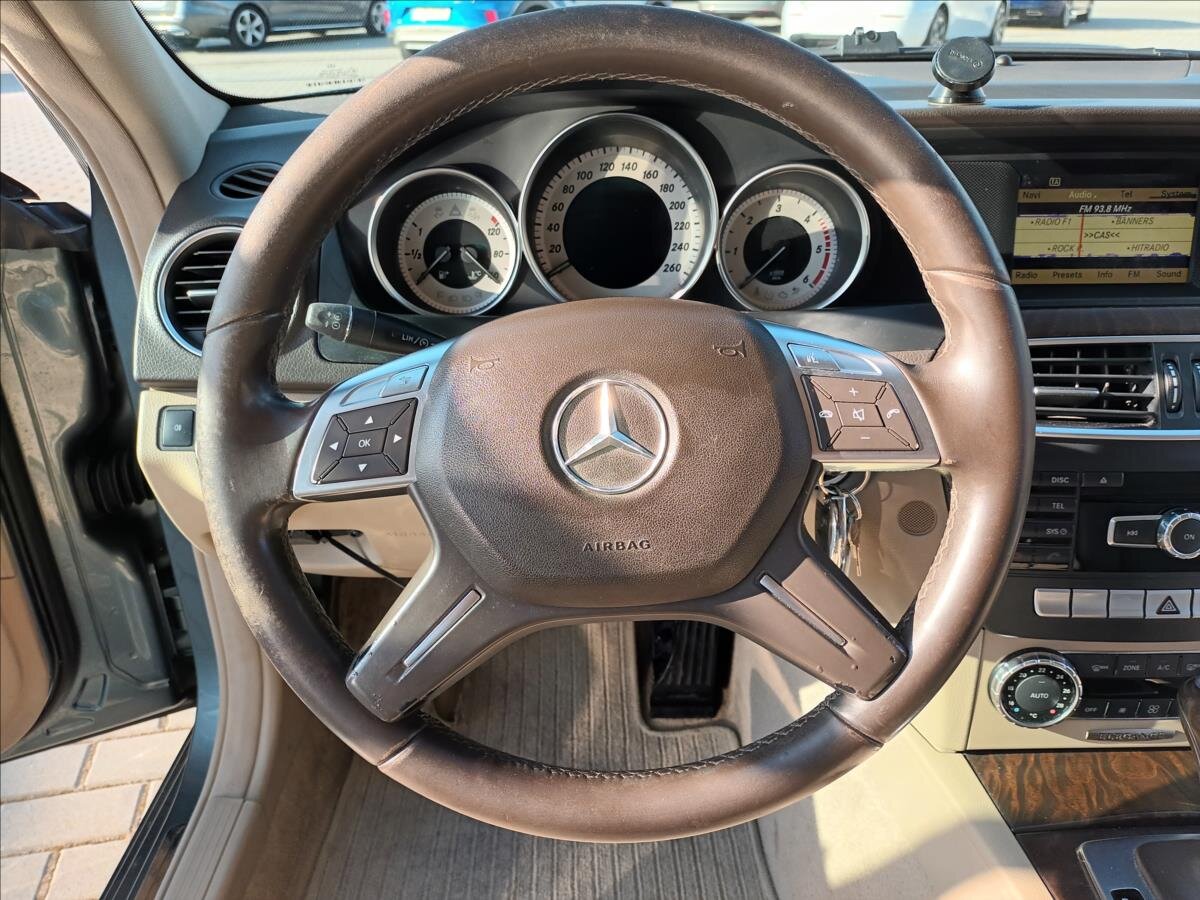 Mercedes-Benz Třídy C Kombi 2,1 l 100 kw