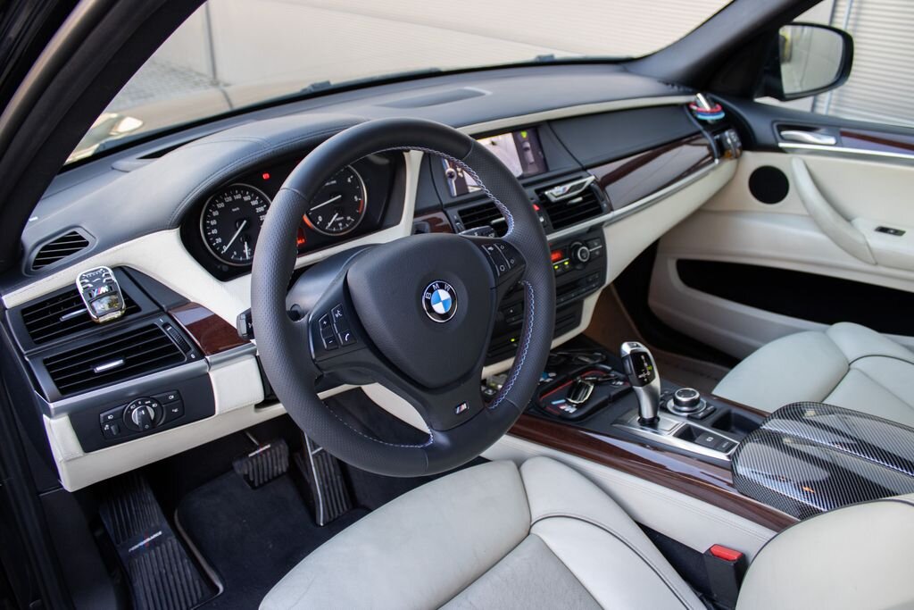 BMW X5 SUV / Terénní 3,0 l 225 kw