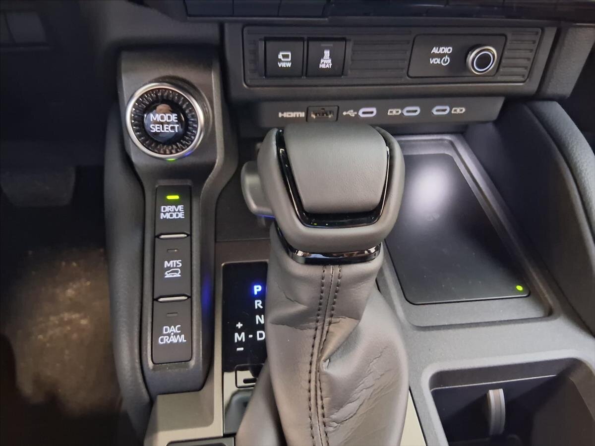 Toyota Land Cruiser SUV 2,8 l 151 kw