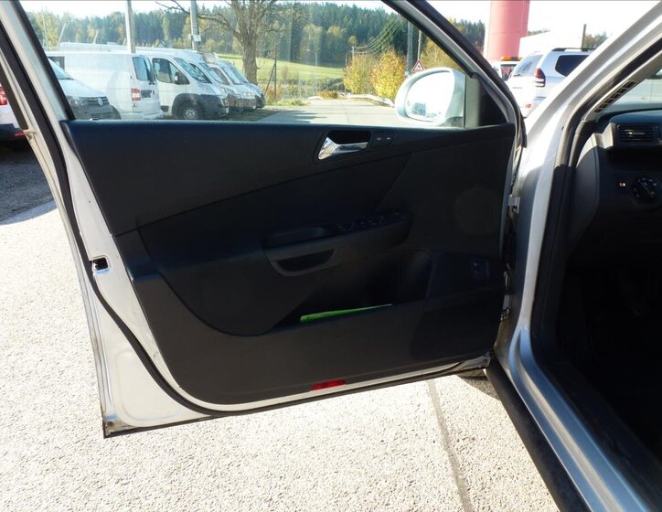 Volkswagen Passat 16