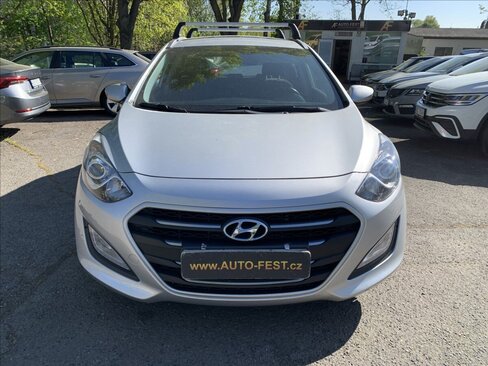 Hyundai i30 Kombi 1,6 l 81 kw