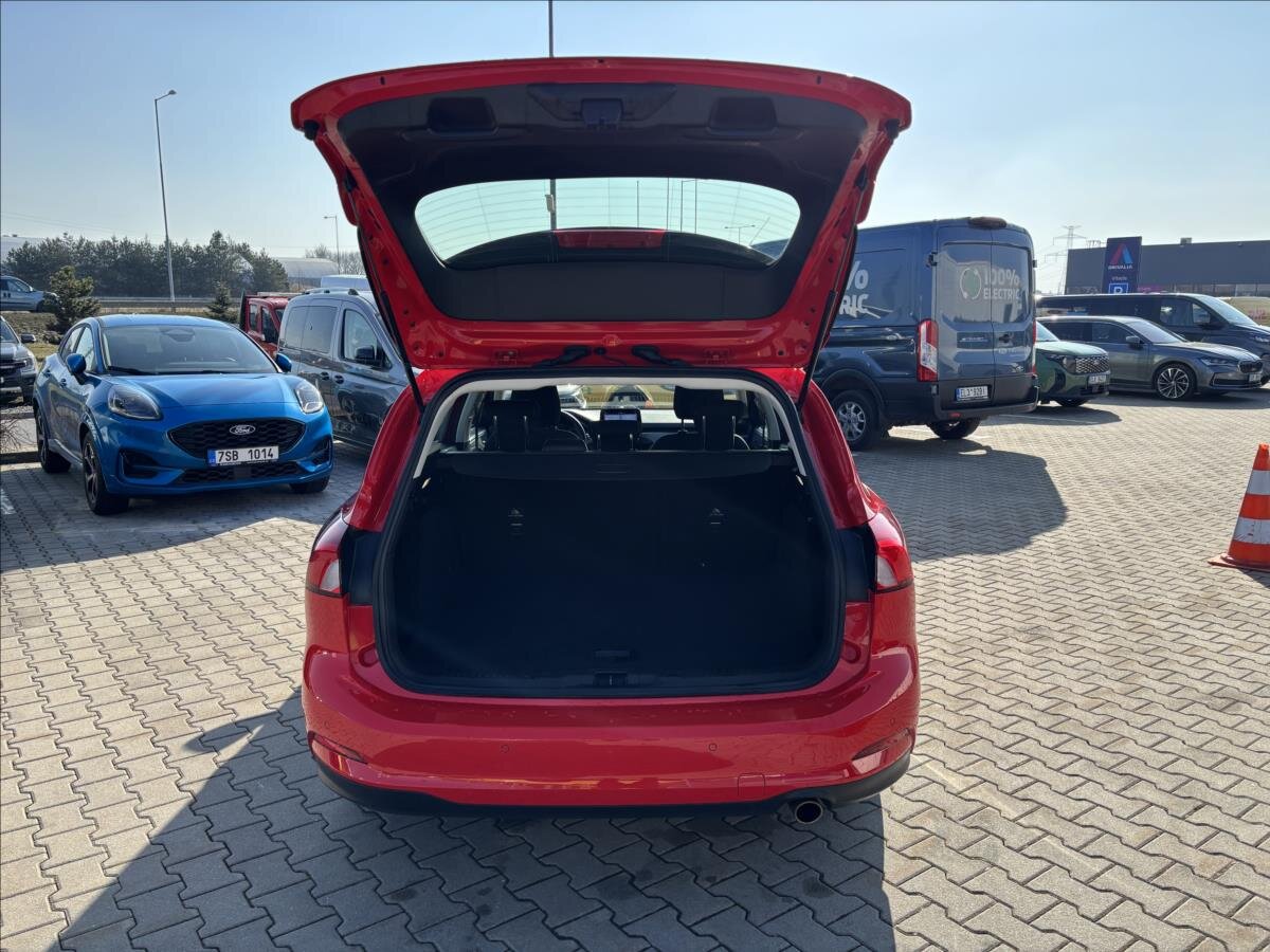 Ford Focus Kombi 999,0 92 kw